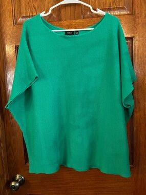 Cyrus Woman’s 2X Green Shorts Sleeve Knit Pullover Boat Neck
